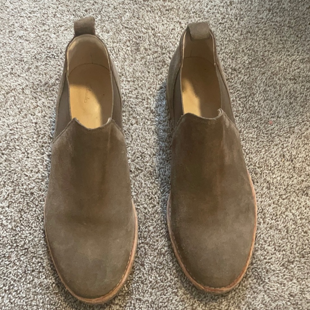 Womens Clarks suede shoes